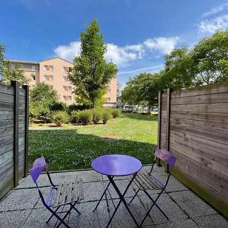 Acajou, Avec Terrasse Et Parking Privé