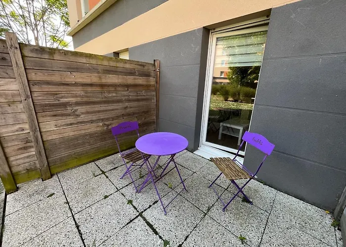 Acajou, Avec Terrasse Et Parking Privé Caen