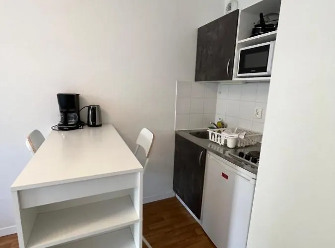 Acajou, Avec Terrasse Et Parking Privé Apartamento *
